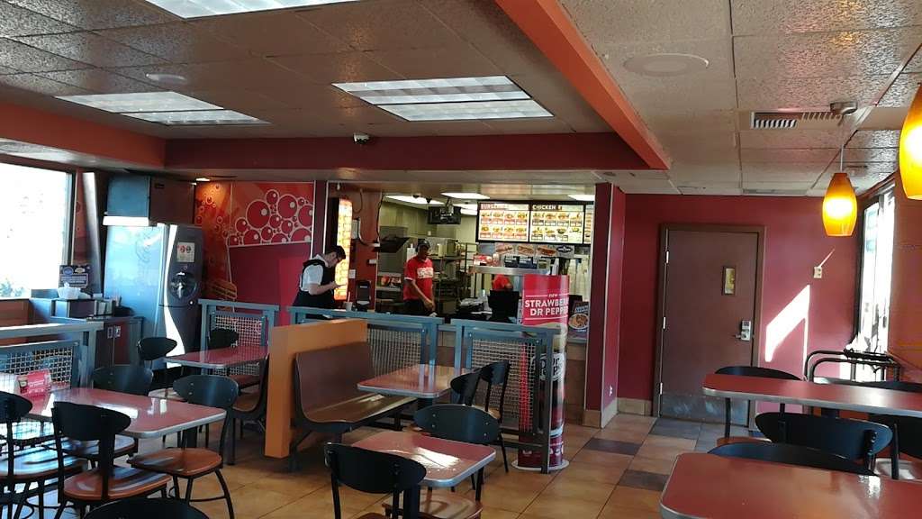 Jack in the Box | 1231 W Whittier Blvd, La Habra, CA 90631, USA | Phone: (562) 691-1945