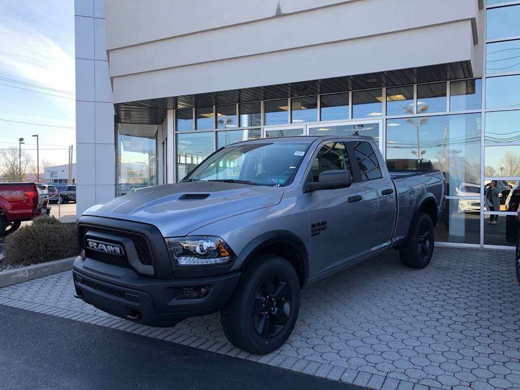 New Holland Chrysler Dodge Jeep Ram | 508 W Main St, New Holland, PA 17557, USA | Phone: (717) 354-4901