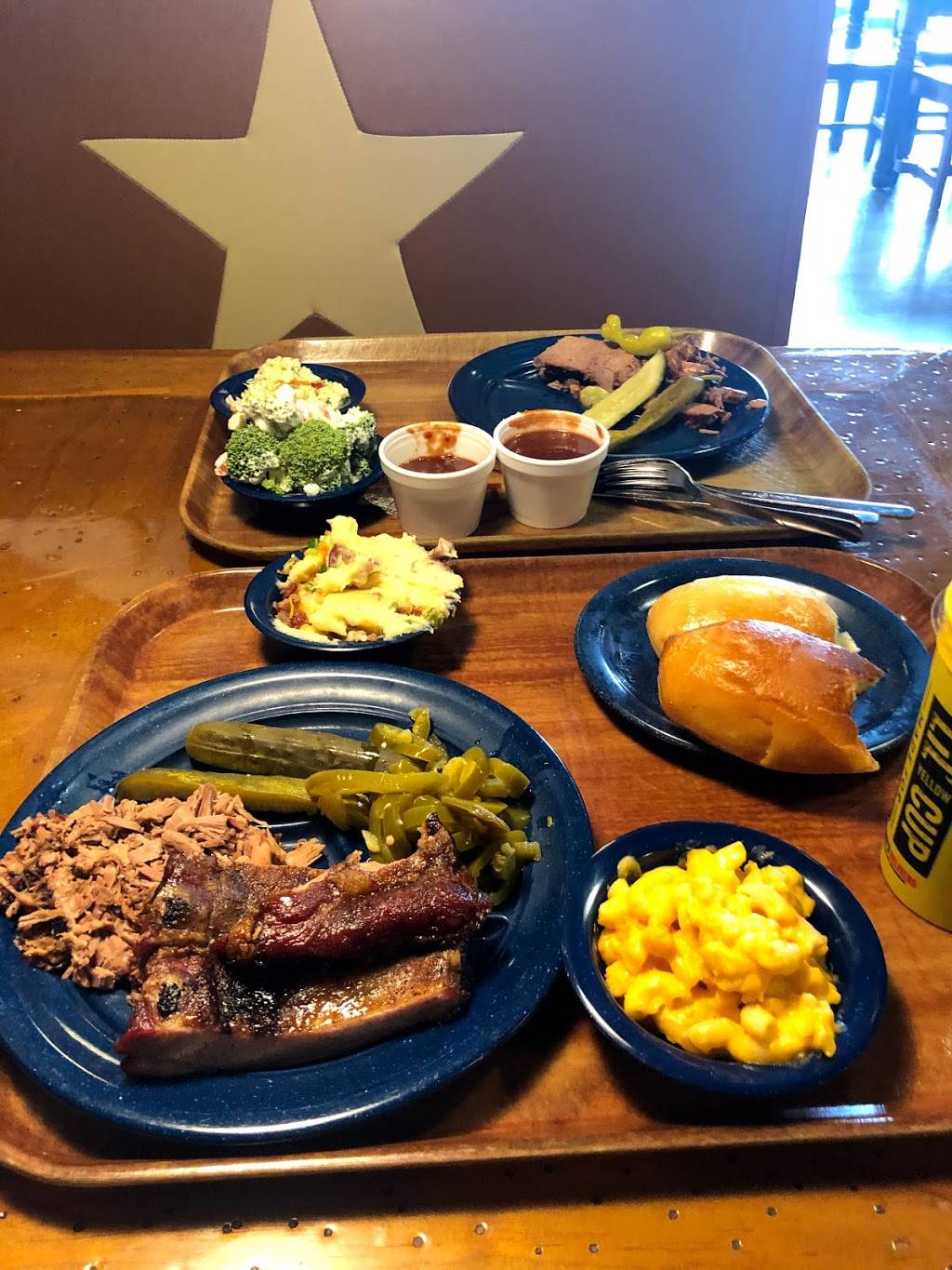 Dickeys Barbecue Pit | 2222 Medical District Dr, Dallas, TX 75235, USA | Phone: (469) 294-0186