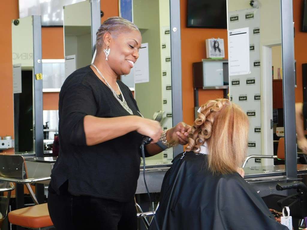 Paul Mitchell The School - Delaware | 1420 Pulaski Hwy, Newark, DE 19702, USA | Phone: (302) 832-8418