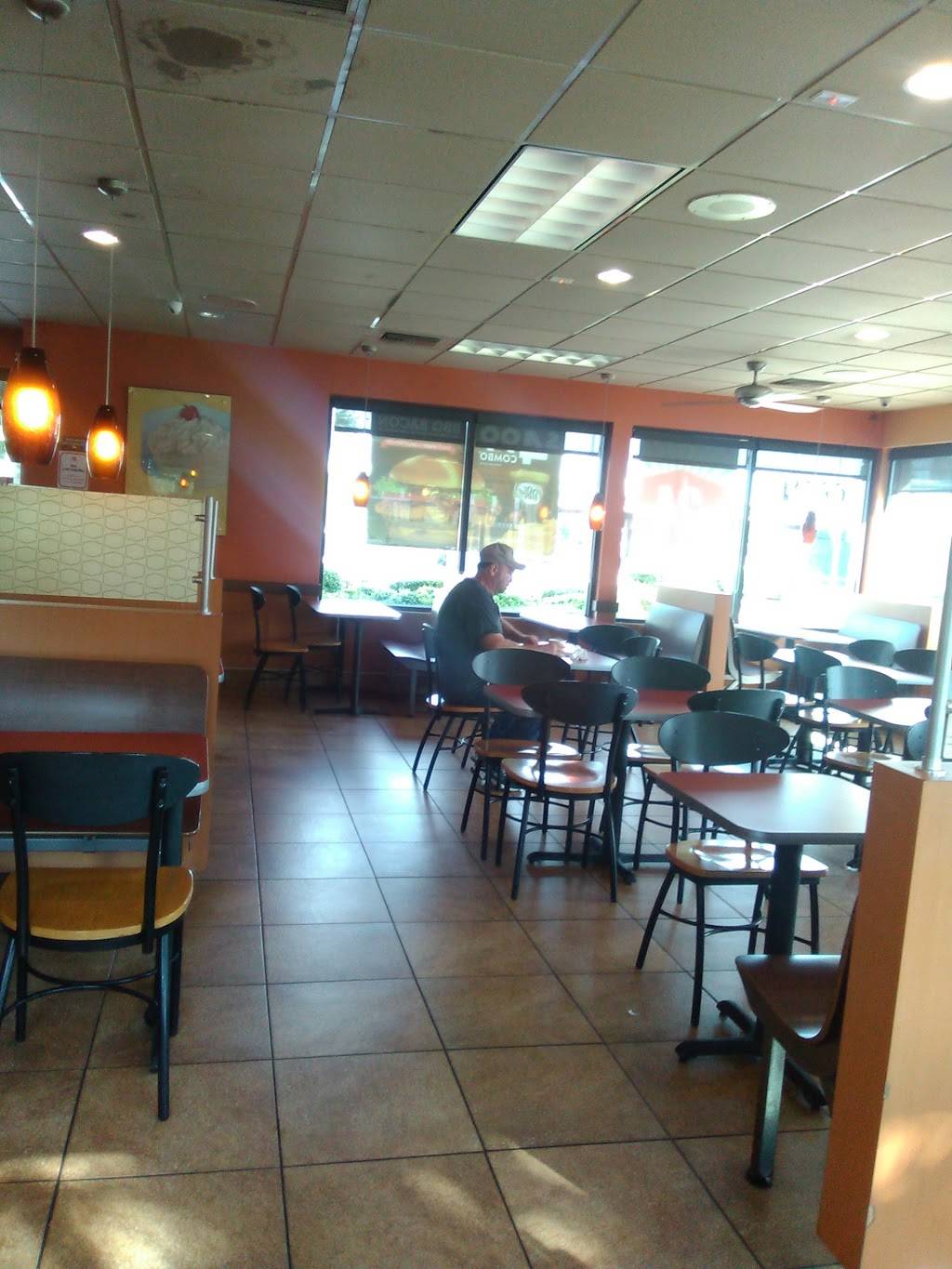 Jack in the Box | 2204 W Northwest Hwy, Dallas, TX 75220, USA | Phone: (214) 351-3104