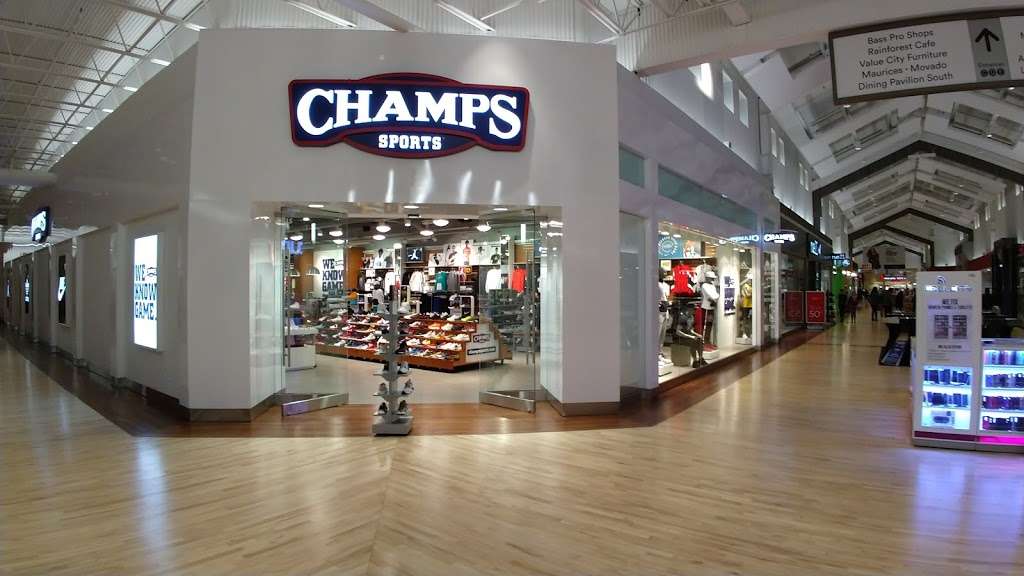 Champs Sports | 6170 Grand Ave Suite 643, Gurnee, IL 60031, USA | Phone: (847) 855-0273