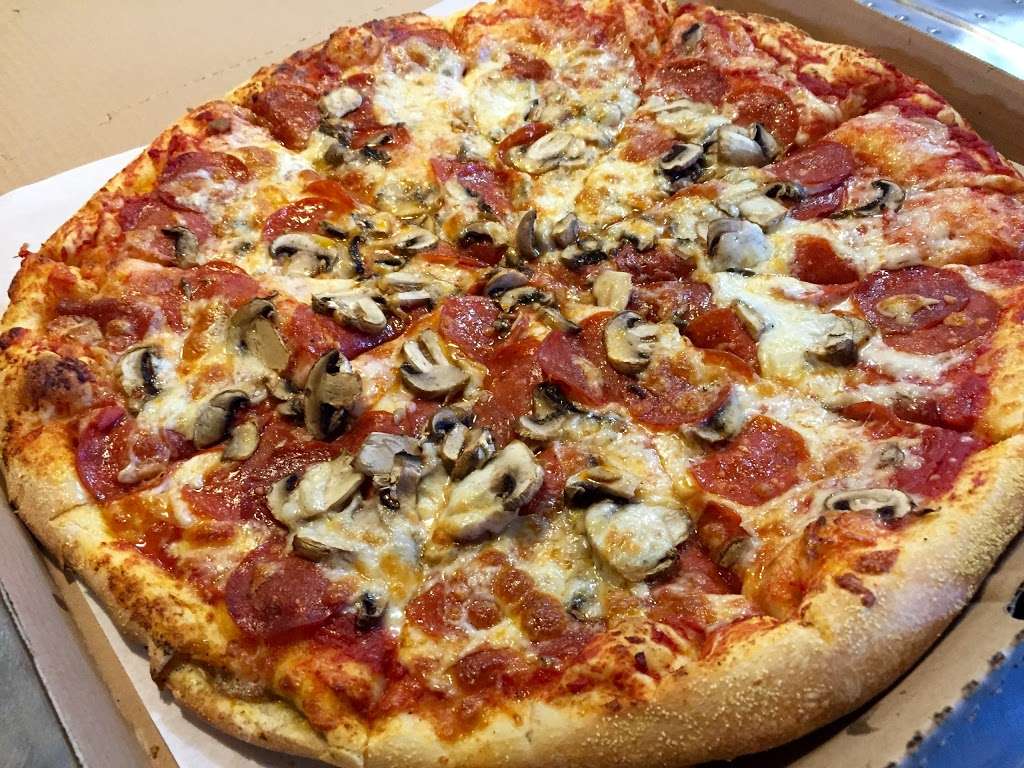 Cross Eyed Cow Pizza | 19242 National Trails Hwy, Oro Grande, CA 92368, USA | Phone: (760) 241-1987