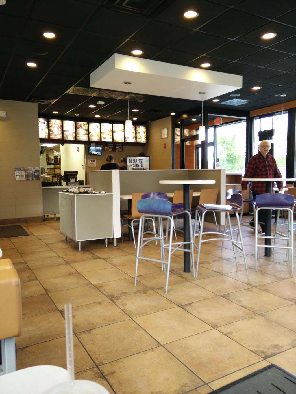 Taco Bell | 2 Dowling Village Blvd, North Smithfield, RI 02896, USA | Phone: (401) 762-1472