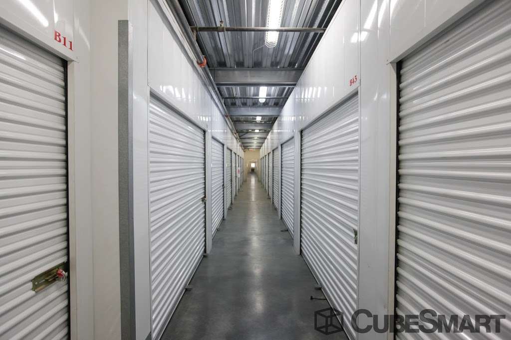 CubeSmart Self Storage | 3915 Green River Rd Drive, Corona, CA 92880, USA | Phone: (951) 735-8000