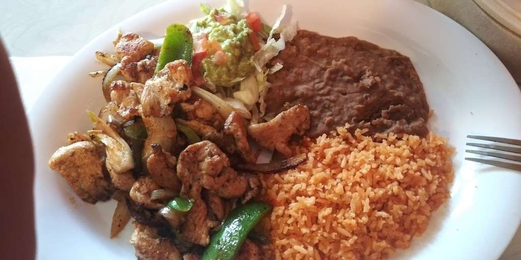 El Mana Mexican Restaurant | 6606 S Zarzamora St, San Antonio, TX 78211, USA | Phone: (210) 592-1125