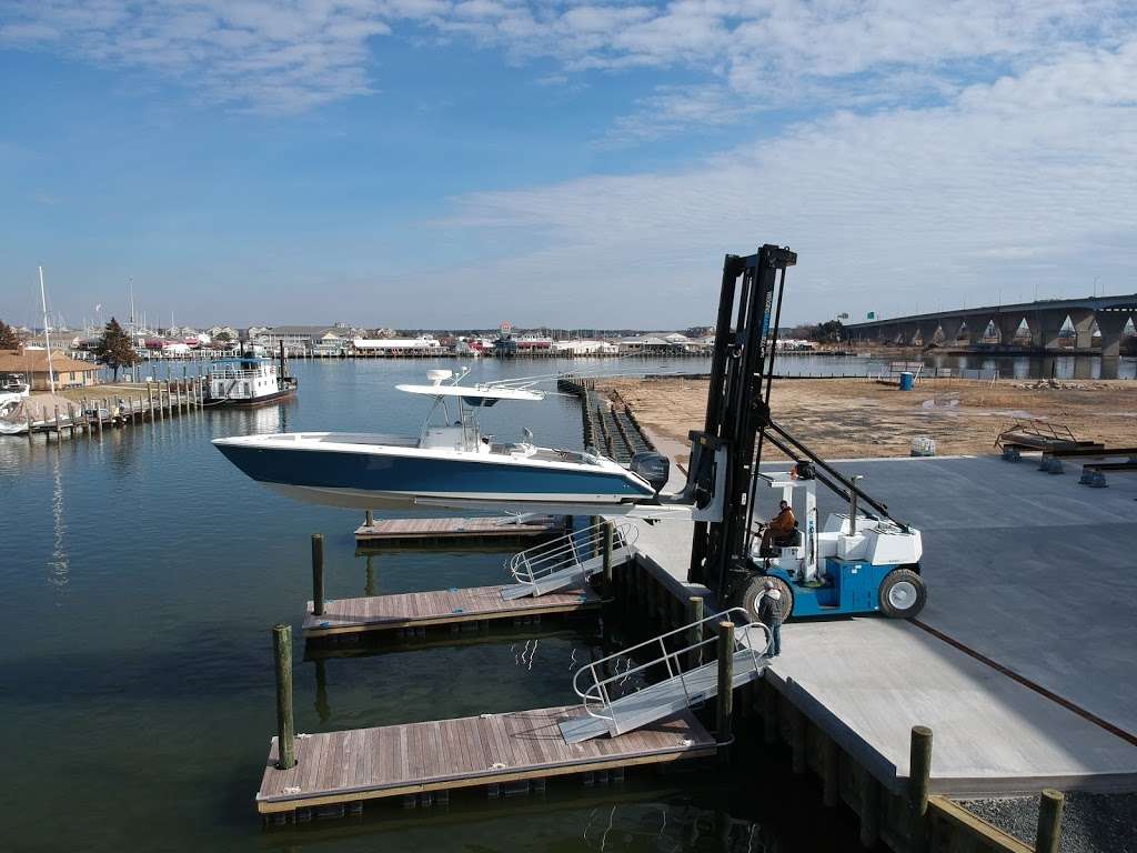 Kent Narrows Boatel in 100 Piney Narrows Rd, Chester, MD 21619, USA