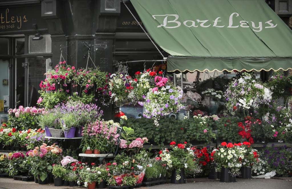 Bartleys Flowers Ltd | 82 Dulwich Village, London SE21 7AJ, UK | Phone: 020 8693 3048