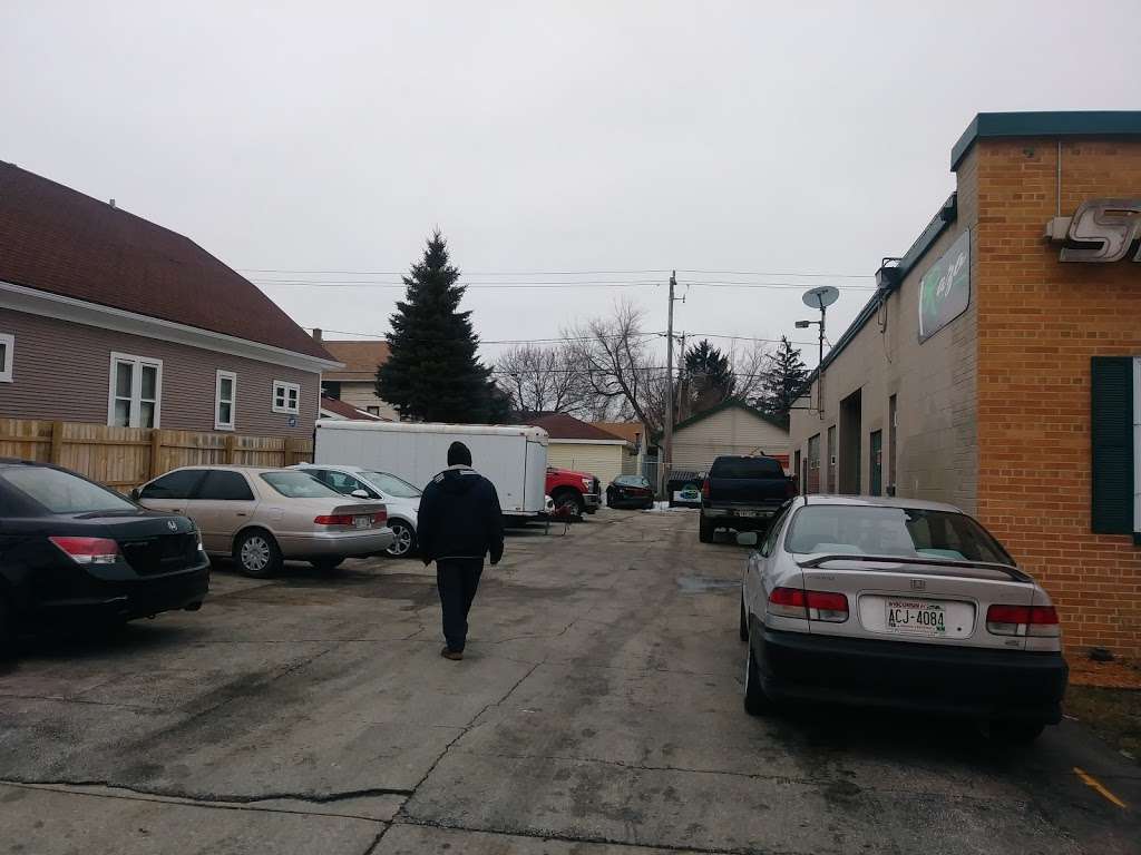 Silhouettes In Neon LLC | 2912 W Burnham St, Milwaukee, WI 53215, USA | Phone: (414) 383-8385