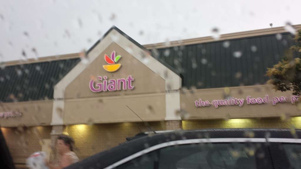Giant Food | 35 Town and Country Dr, Falmouth, VA 22405, USA | Phone: (540) 899-1060
