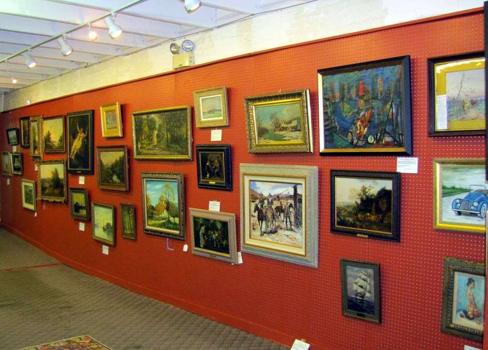 Golden Lane Antique and Art Gallery | 11 N Water St, New Oxford, PA 17350, USA | Phone: (717) 624-3800