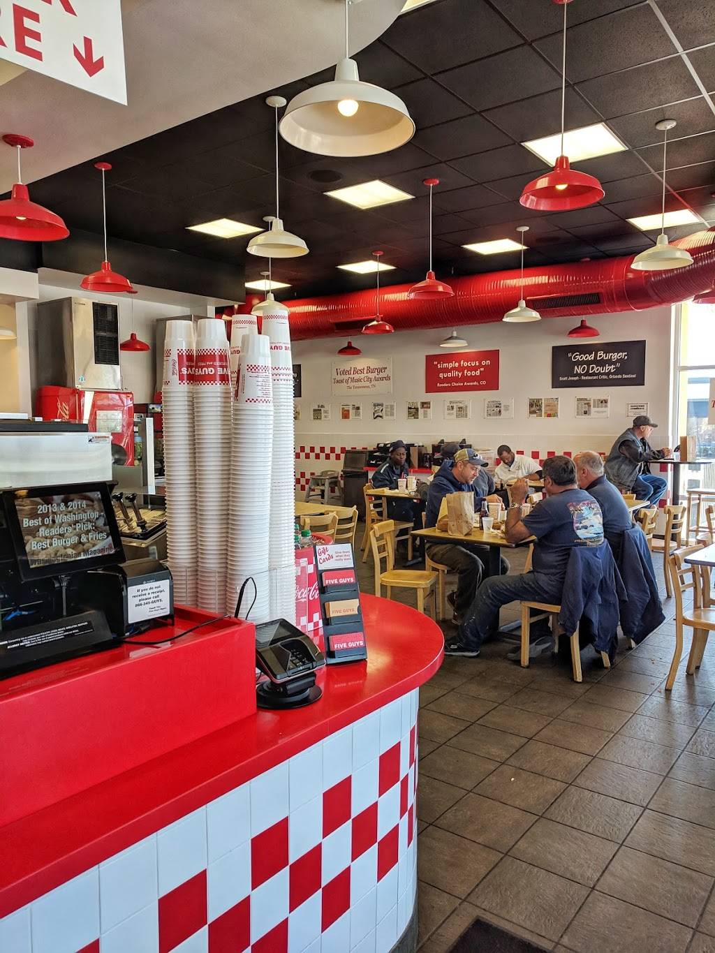 Five Guys | 687 Lynnhaven Pkwy, Virginia Beach, VA 23452, USA | Phone: (757) 995-2304