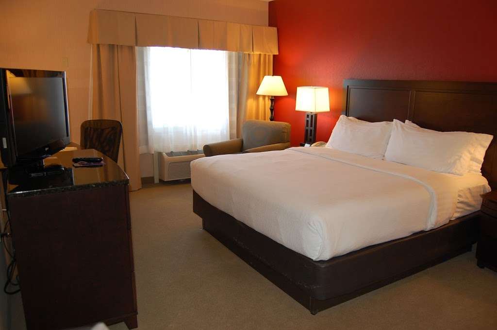 Holiday Inn Taunton-Foxboro Area | 700 Myles Standish Blvd, Taunton, MA 02780, USA | Phone: (508) 823-0430