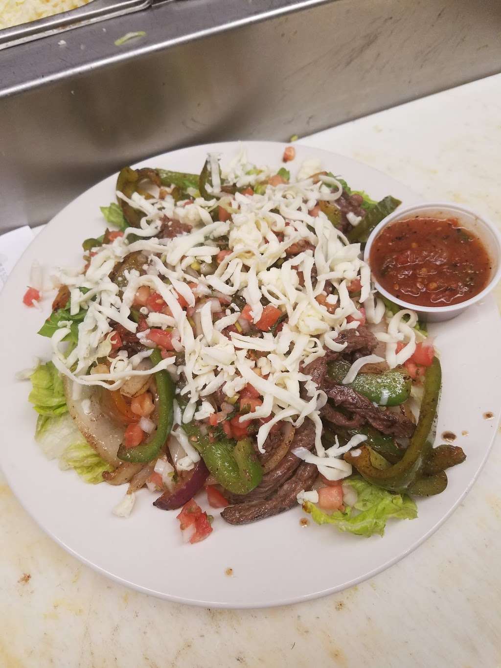 Grande Jakes Fresh Mexican Grill | 2122 Grand Ave, Lindenhurst, IL 60046, USA | Phone: (847) 265-1411