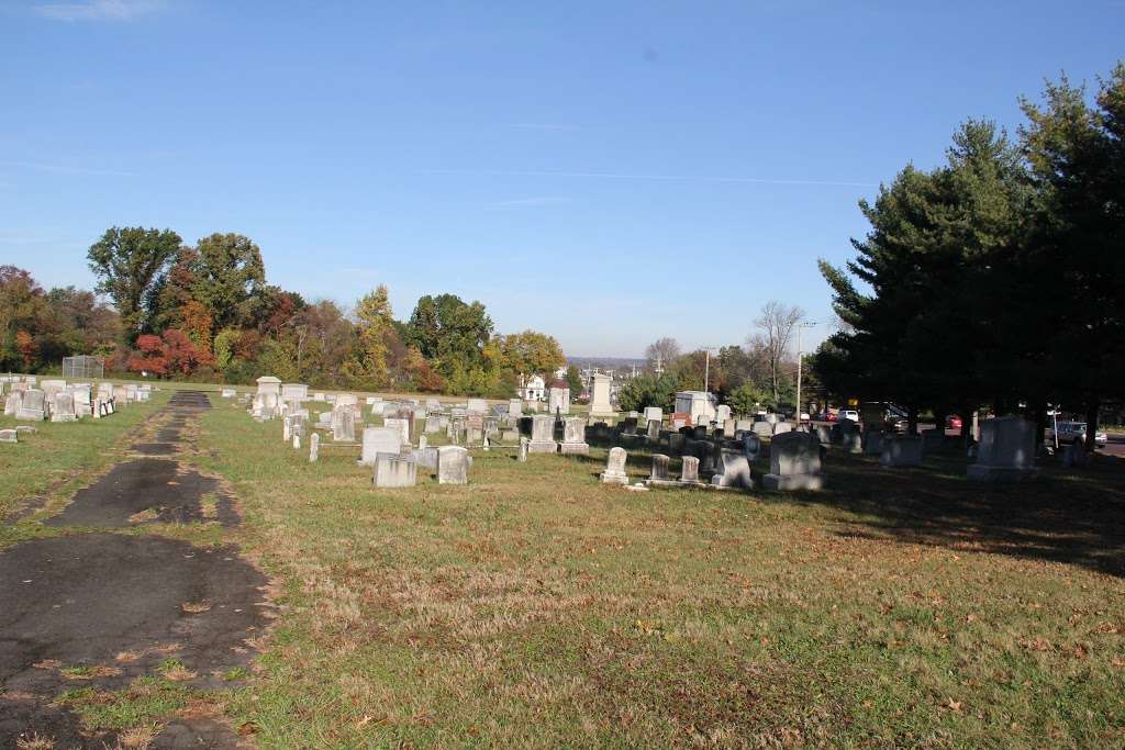 Crossroads Church at Montgomery Cemetery | 510 Bethlehem Pike, Colmar, PA 18915, USA | Phone: (215) 362-0639