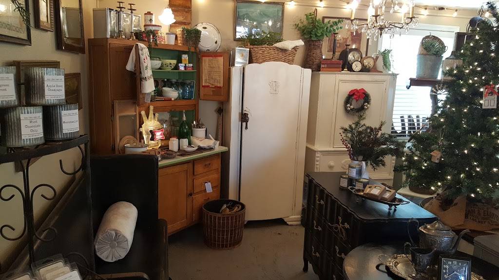 LA Junk Antiques | 600 N Latah St, Boise, ID 83706, USA | Phone: (208) 957-5878