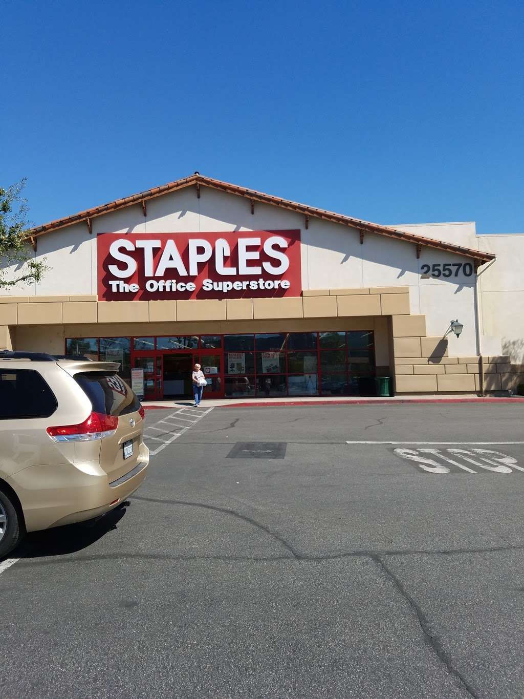 Staples | 25570 N The Old Rd, Valencia, CA 91355, USA | Phone: (661) 286-2700