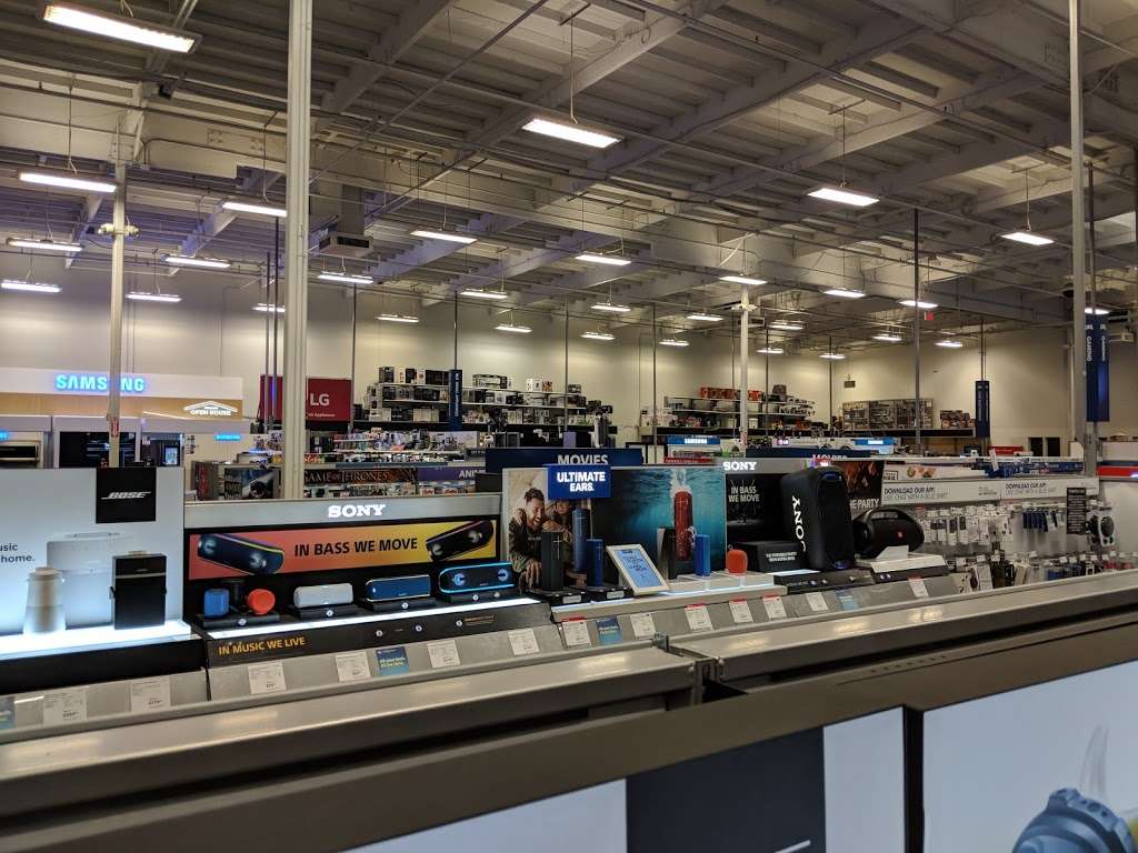 Best Buy | 63 Ranch Dr, Milpitas, CA 95035, USA | Phone: (408) 942-0201