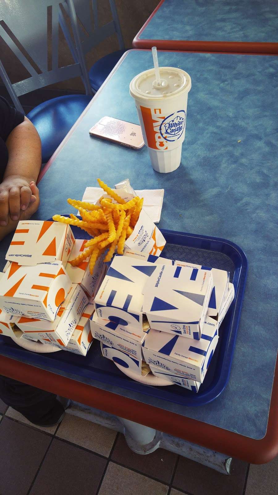 White Castle | 7996 E Ridge Rd, Hobart, IN 46342 | Phone: (219) 947-3698