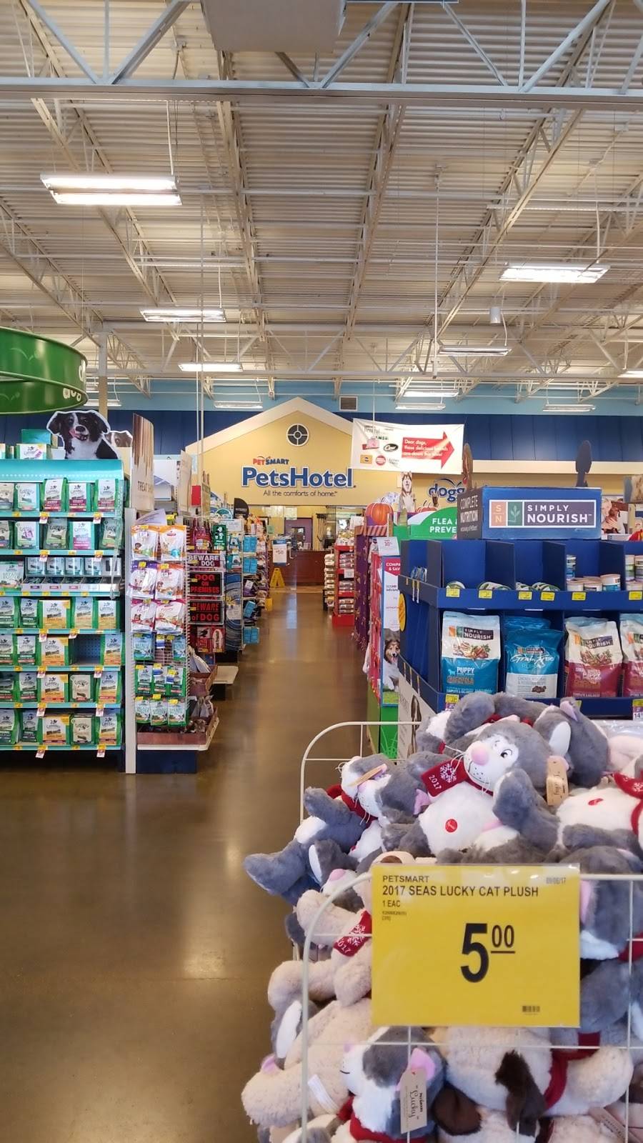 PetSmart | 17035 Evans Plaza, Omaha, NE 68116, USA | Phone: (402) 289-1592