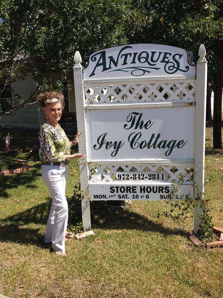 The Ivy Cottage | 315 W 6th St, Ferris, TX 75125, USA | Phone: (972) 842-2814