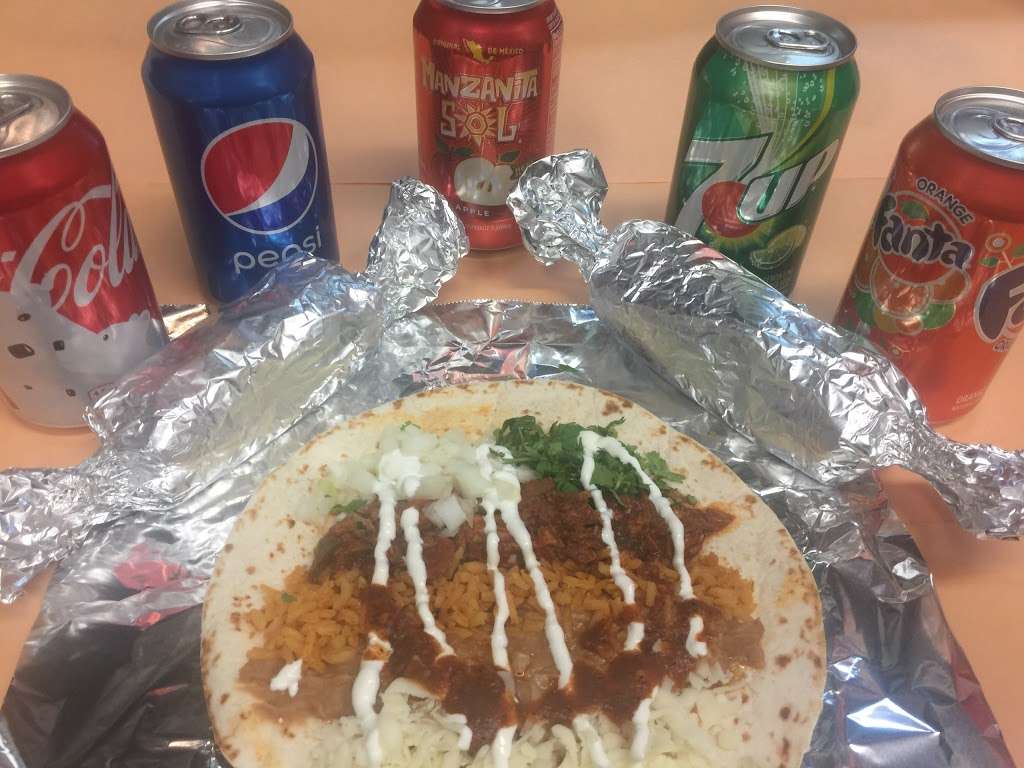 Taco Truck | 379 E Cass St, Joliet, IL 60432, USA | Phone: (815) 723-6078