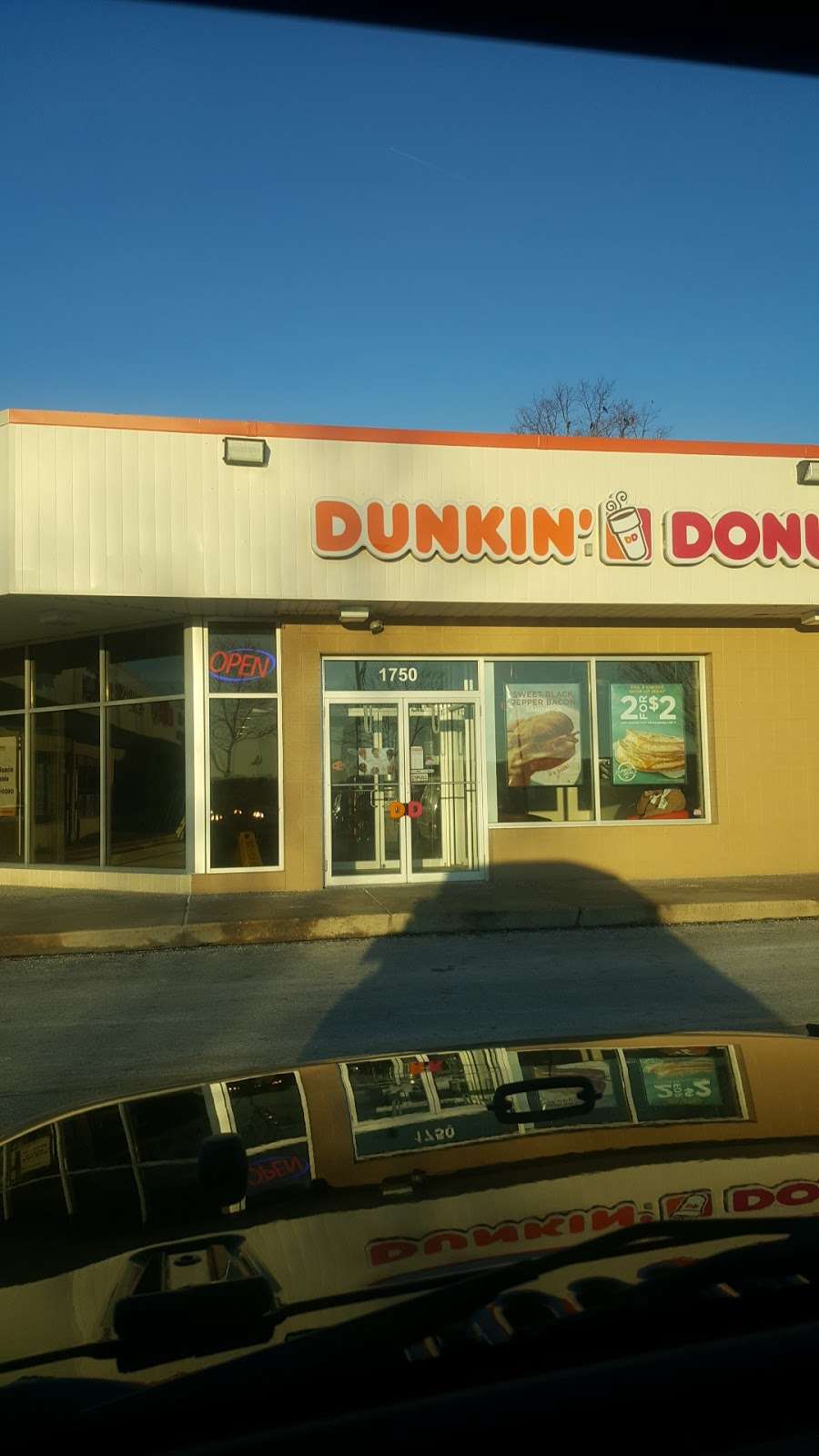 Dunkin Donuts | 1750 N Rolling Rd, Windsor Mill, MD 21244 | Phone: (410) 929-8724