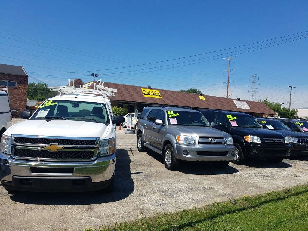 Highland Park Truck & Auto Center | 2900 Skokie Valley Rd # C, Highland Park, IL 60035 | Phone: (847) 266-3700