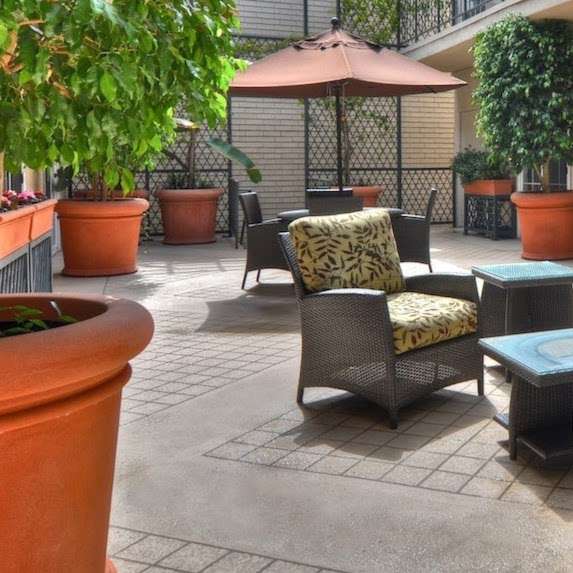 Encino Terrace Senior Living | 16025 Ventura Blvd, Encino, CA 91436, USA | Phone: (818) 538-5970