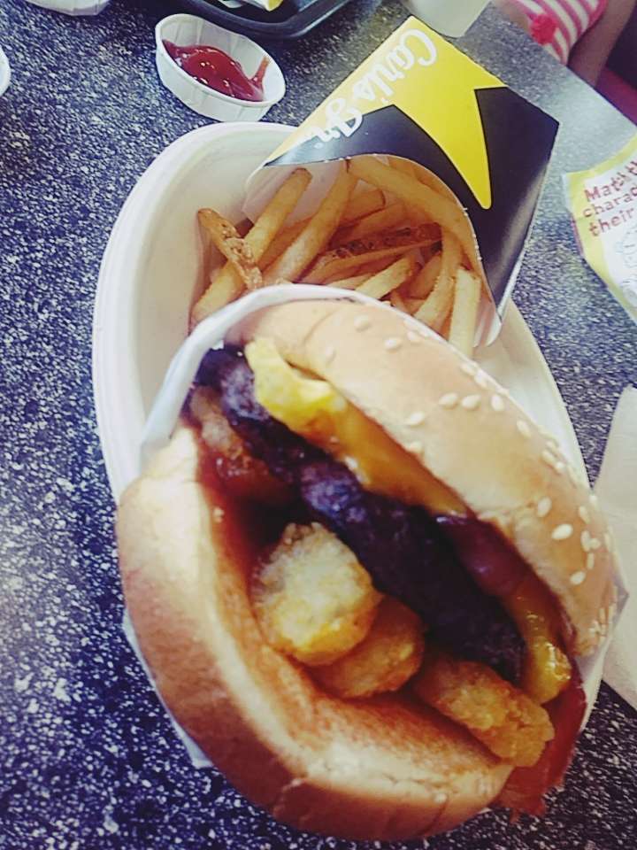 Carls Jr. | 555 W Mission Ave, Escondido, CA 92025, USA | Phone: (760) 489-8757