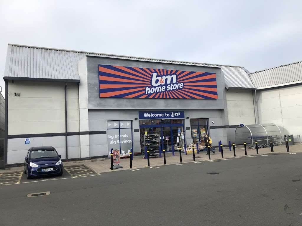 B&M Home Store in Unit 3A, County Oak Retail Park, Crawley RH11 7XN, UK