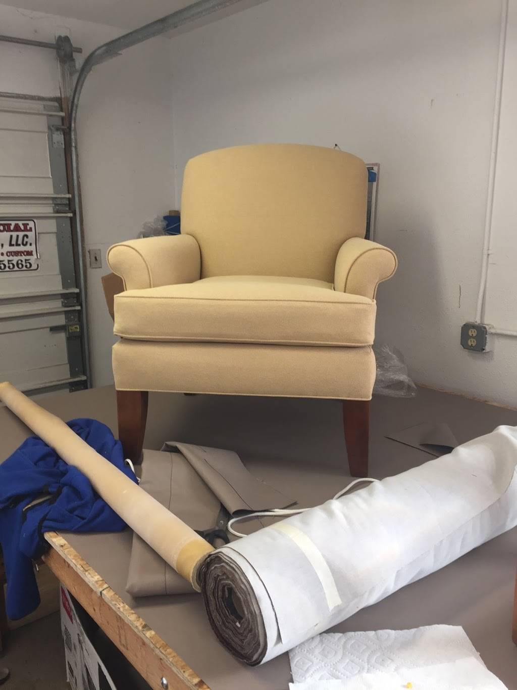 Commercial Upholstery LLC | 805 S 124th St, Brookfield, WI 53005, USA | Phone: (262) 391-5565