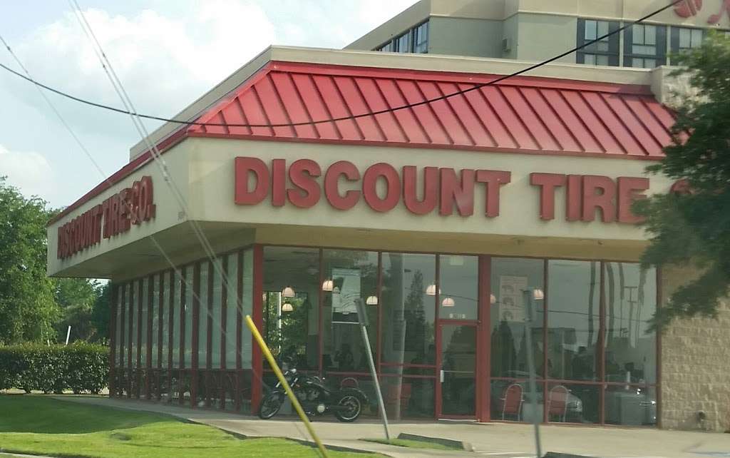 Discount Tire | 9014 Gulf Fwy, Houston, TX 77017, USA | Phone: (713) 946-8683