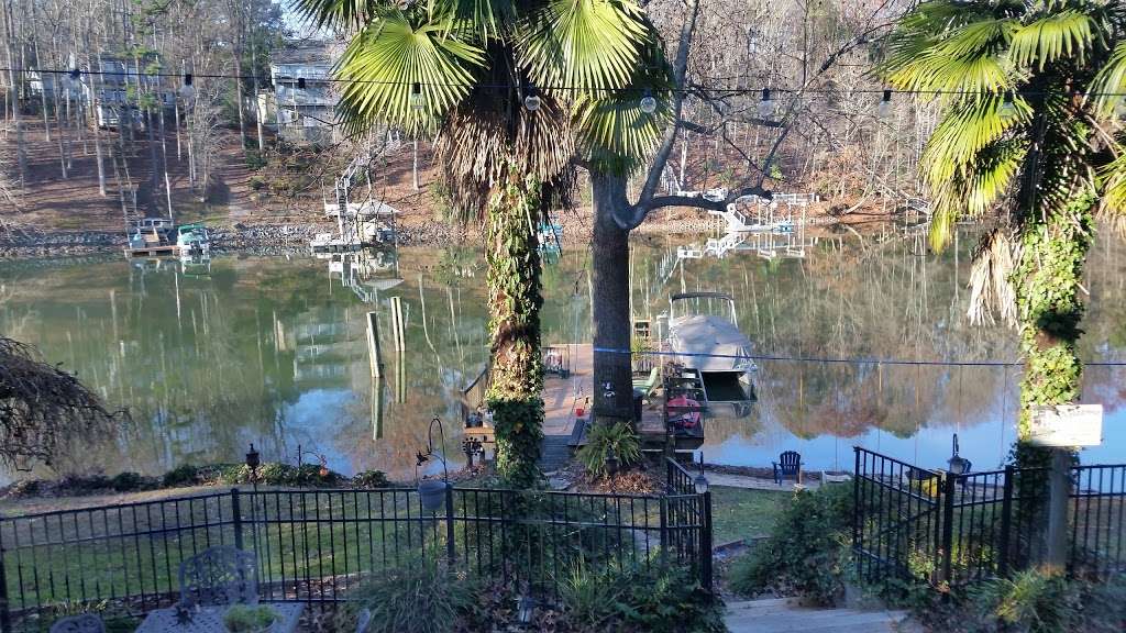 Palmyra Park | 1021 Palmyra Dr, Tega Cay, SC 29708, USA