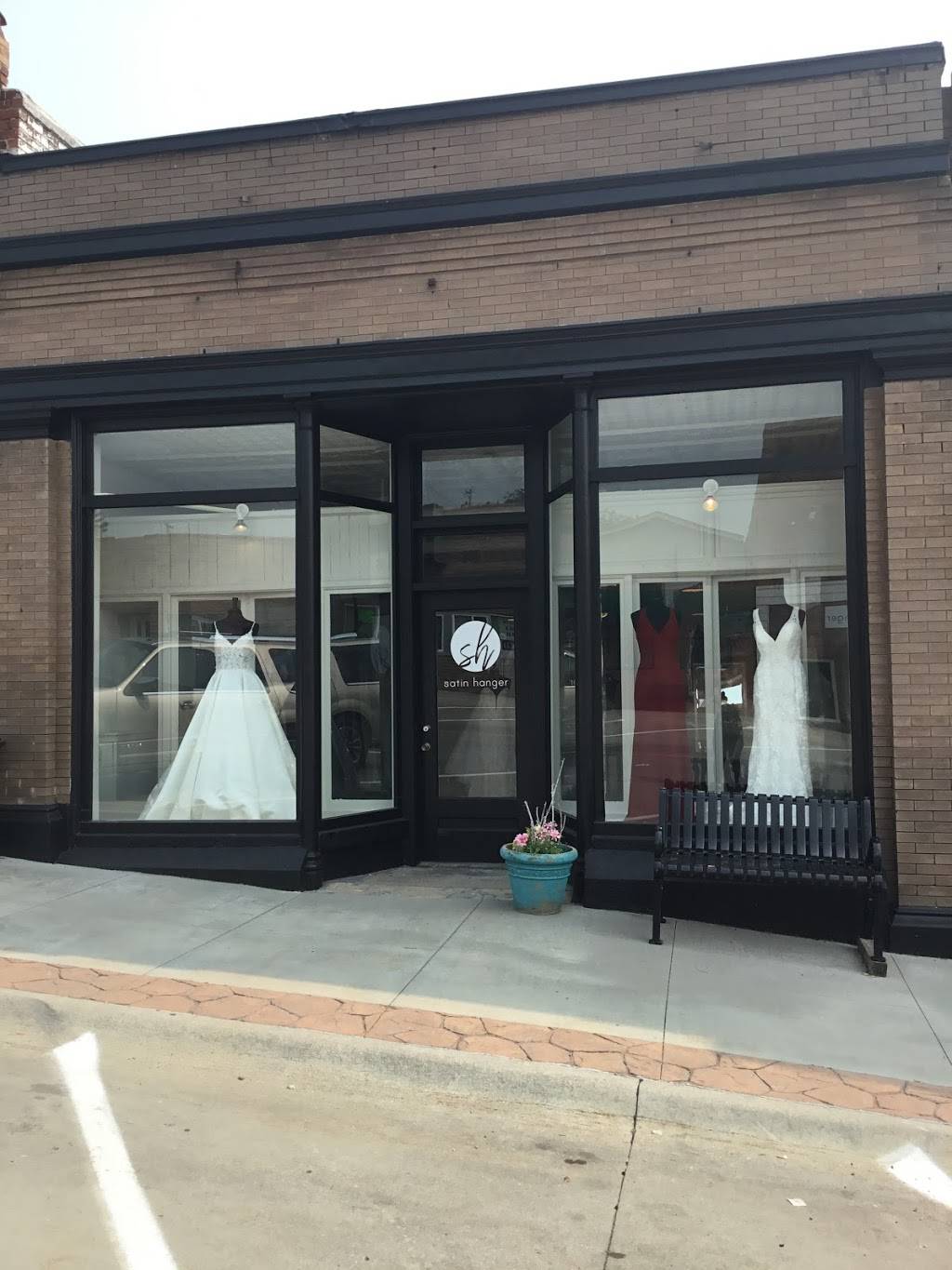 Satin Hanger | 145 Main St, Springfield, NE 68059, USA | Phone: (402) 216-0448