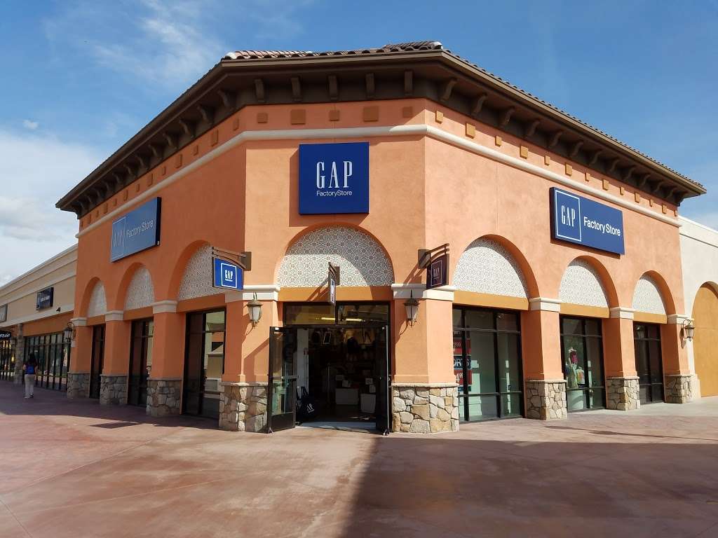 Gap Outlet | 5701 Outlets at Tejon Pkwy, Arvin, CA 93203, USA | Phone: (661) 858-1166