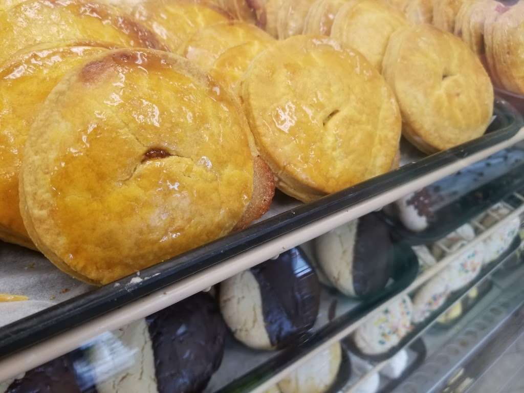 Casa potin Bakery | 839 SW 132nd Ave, Miami, FL 33184 | Phone: (305) 226-2056