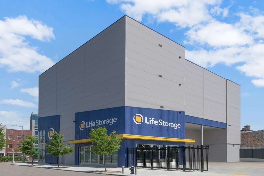 Life Storage | 1690 E New York Ave, Brooklyn, NY 11212, USA | Phone: (718) 306-6073