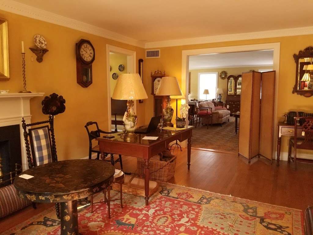Old House Antiques | 250 Birch Hill Rd, Locust Valley, NY 11560, USA | Phone: (516) 218-0528