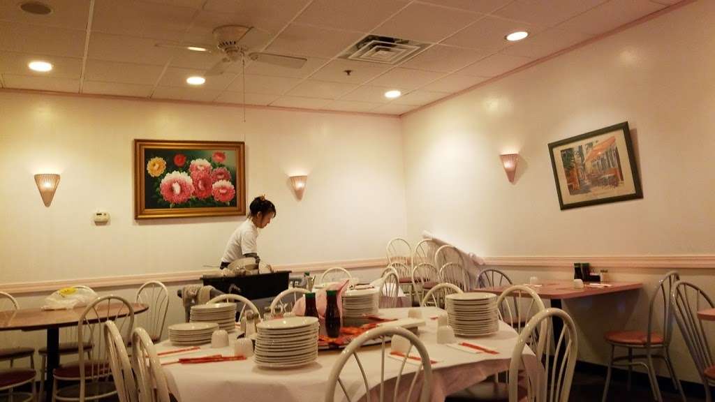 Chinese Kitchen | 6551 S Cass Ave # M, Westmont, IL 60559, USA | Phone: (630) 968-3828