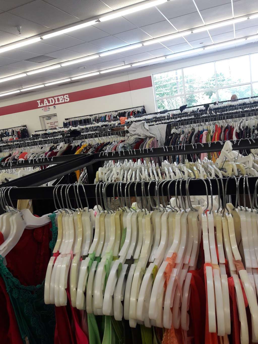 Thrift Outlet | 5110 Galveston Rd, Houston, TX 77017 | Phone: (713) 946-1865