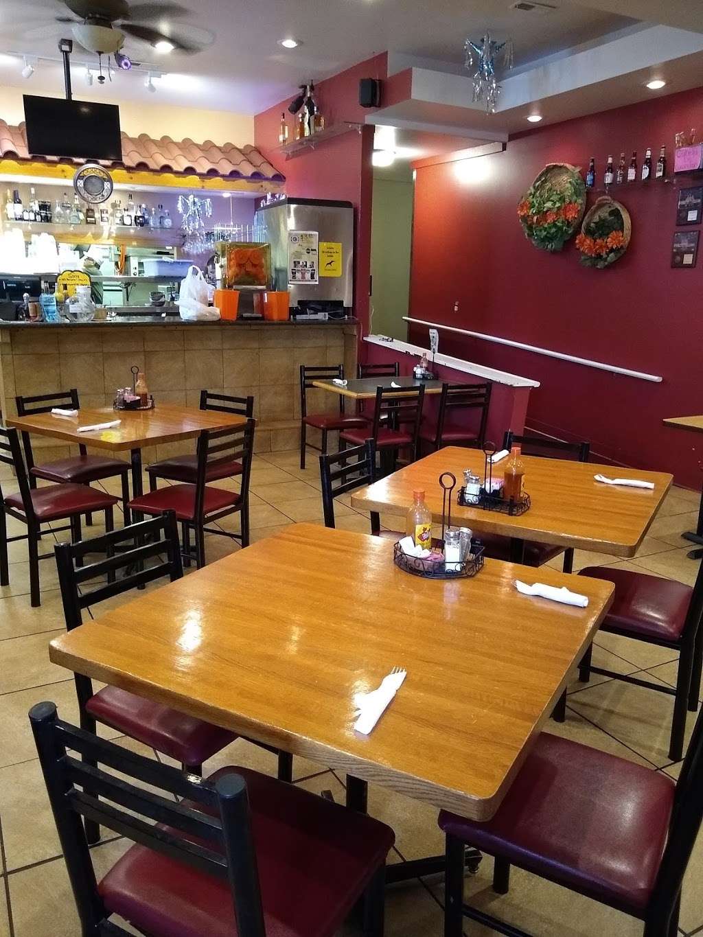 La Gaviota Supermercado y Restaurante | 10728 W 133rd Ave, Cedar Lake, IN 46303 | Phone: (219) 390-7356