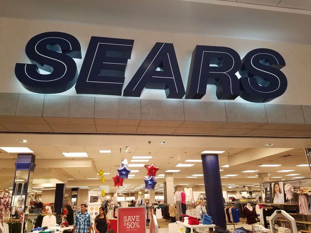 Sears | 112 Eisenhower Pkwy, Livingston, NJ 07039, USA | Phone: (973) 535-4500