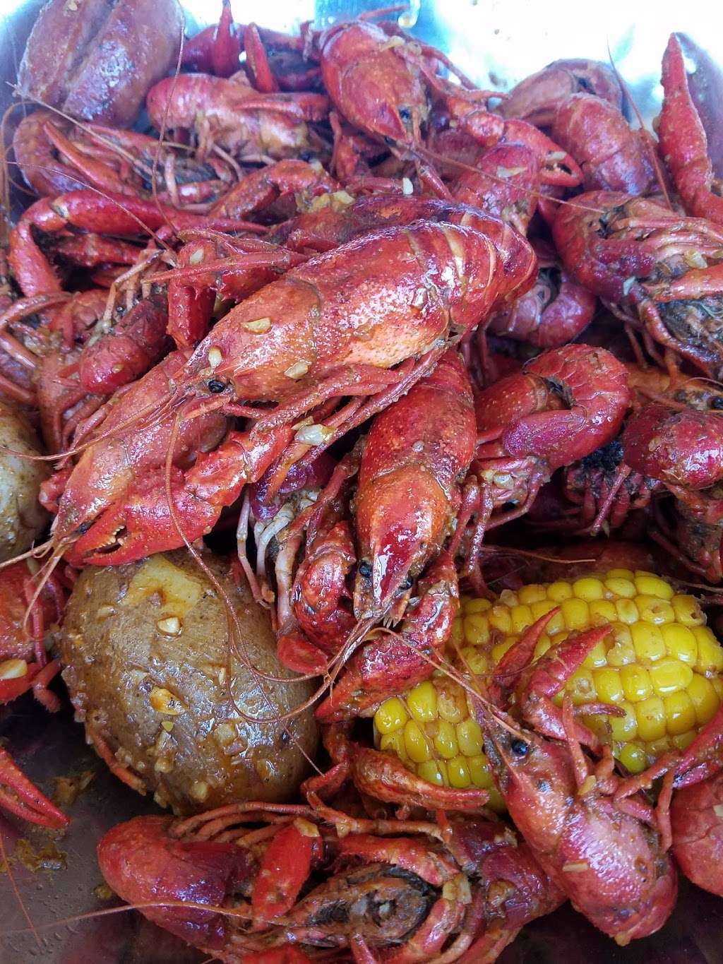 Crabby Crawfish | 2210 Allen Genoa Rd, Houston, TX 77017, USA | Phone: (713) 378-4201