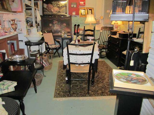 Amazing Grace Antiques | 401 N Main St, Elburn, IL 60119 | Phone: (630) 365-2006