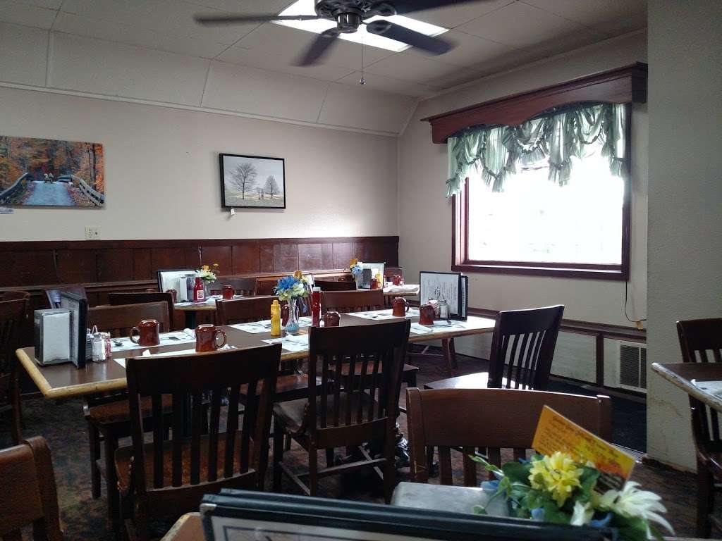 Dick & Judys Restaurant | 11 W Main St, Jamestown, IN 46147, USA | Phone: (765) 676-5707