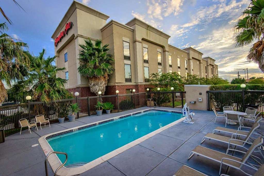 Hampton Inn Houston-Pearland | 6515 Broadway St, Pearland, TX 77581 | Phone: (832) 736-9977