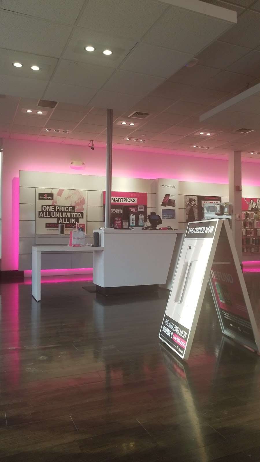 T-Mobile | 250 Granite Run Dr, Lancaster, PA 17601, USA | Phone: (717) 519-4140