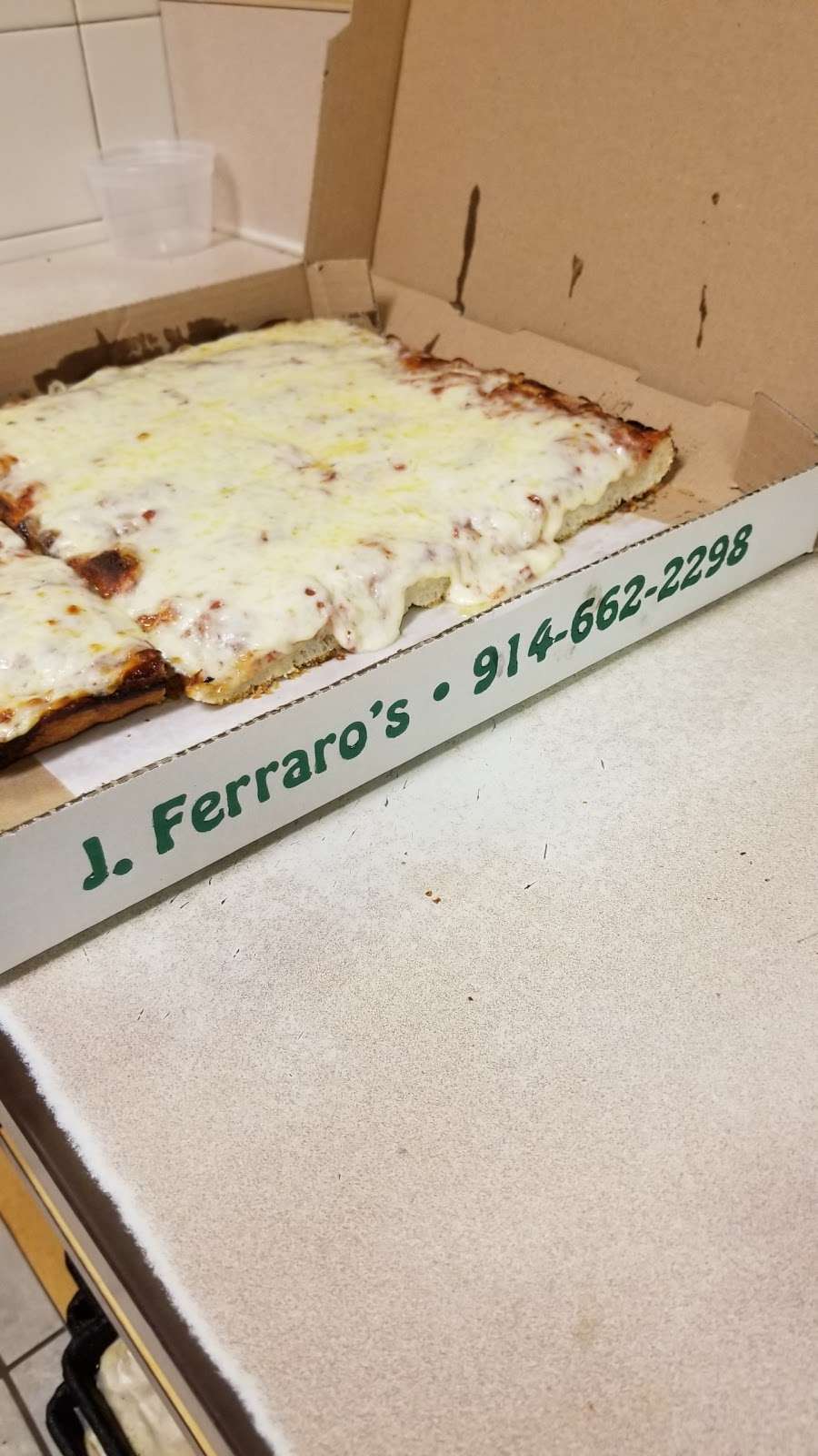 J Ferraros Pizzeria | 495 New Rochelle Rd, Bronxville, NY 10708, USA | Phone: (914) 662-2298