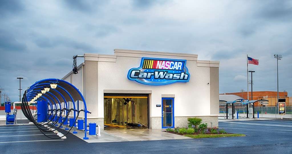 NASCAR Car Wash Berwyn | 2315 S Harlem Ave, Berwyn, IL 60402, USA | Phone: (708) 484-5479